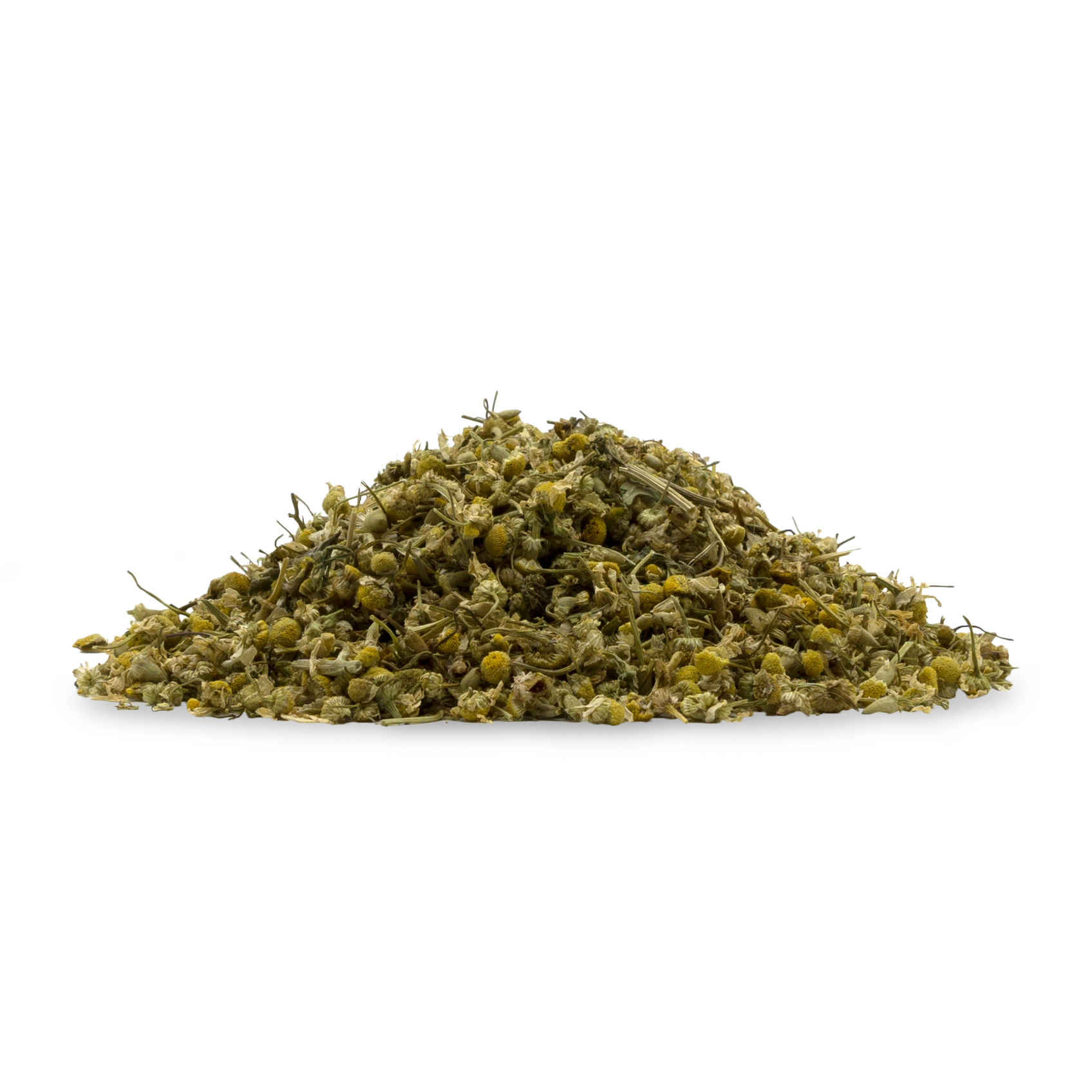 Getrocknete Kamille Getrocknete Kamillenblüten, lose auf einem weißen Hintergrund.