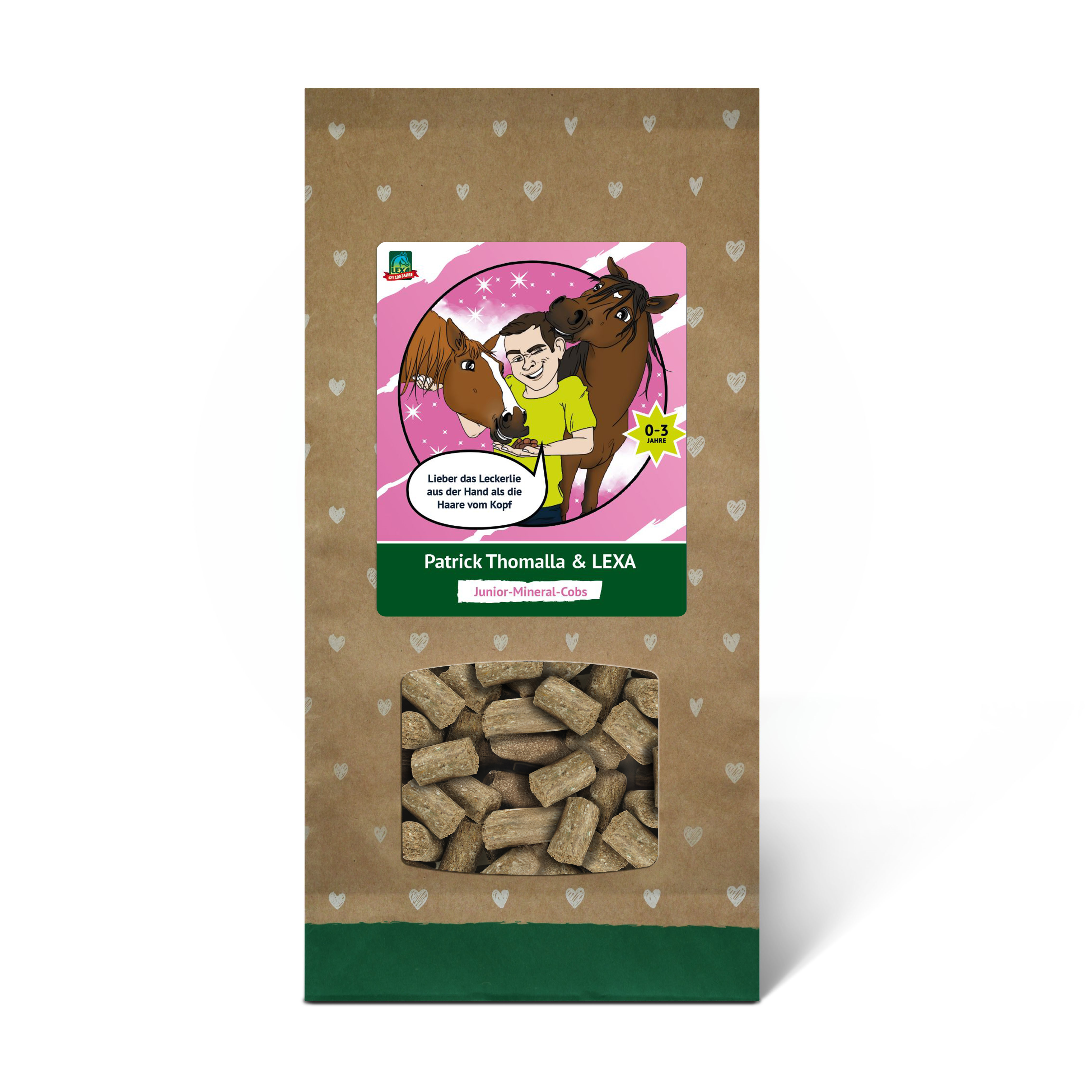 Verpackung von Pferdeleckerlis mit cartoonhaftem Design, zeigt einen Mann mit zwei Pferden, Produktname 'Patrick Thomalla & LEXA'.